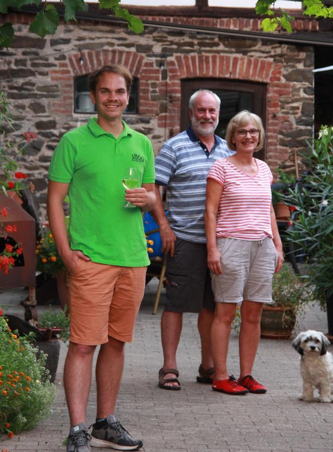 HatzenportWeingut -1869- Brunnenhofアパートメント エクステリア 写真